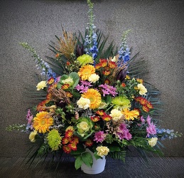 Fanshape Traditional Autumn from Mischler's Florist and Greenhouses in Williamsville, NY